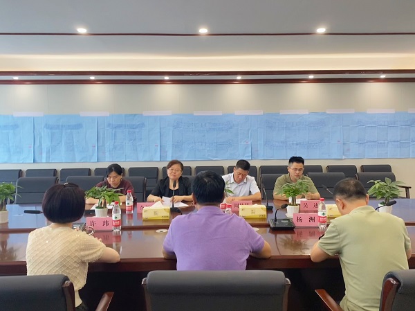 宜春学院党委委员、副校长余新卫一行来院调研