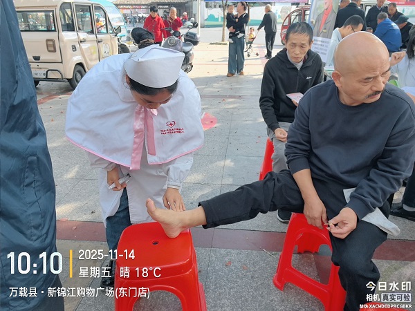 守护健康，甜蜜同行-我院内分泌科成功举办&ldquo;联合国糖尿病日&rdquo;义诊活动