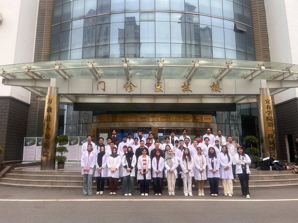 院校融合育国际医者 多元教学筑健康桥梁&mdash;&mdash;宜春学院第一附属医院 万载县人民医院开启留学生见习带教新征程