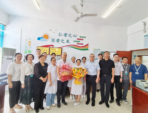 铸魂强基 德高技精&mdash;&mdash;宜春学院第一附属医院 万载县人民医院开展第九个中国医师节主题活动
